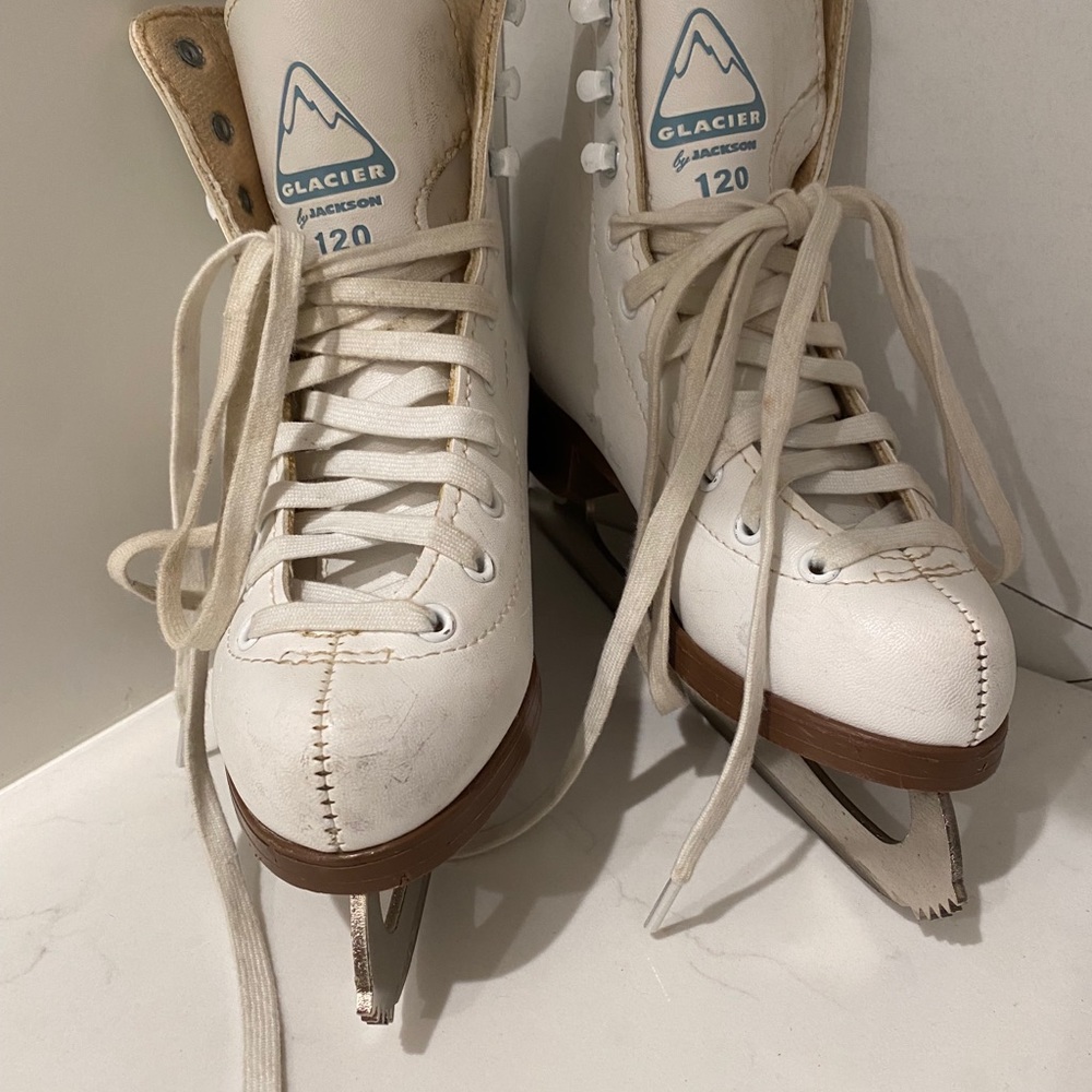 Jackson Glacier Figure Skates Youth 1